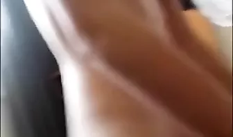 Русская девушка получает оргазм от потрясающего секса в позе наездницы после минета